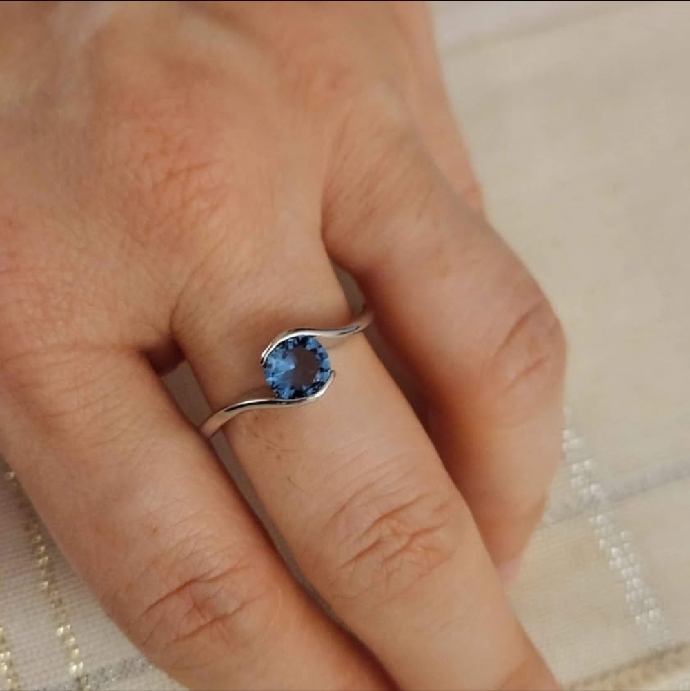 New 925 Silver Round Cut Blue Sapphire Ring for Women - Picture 2 of 9
